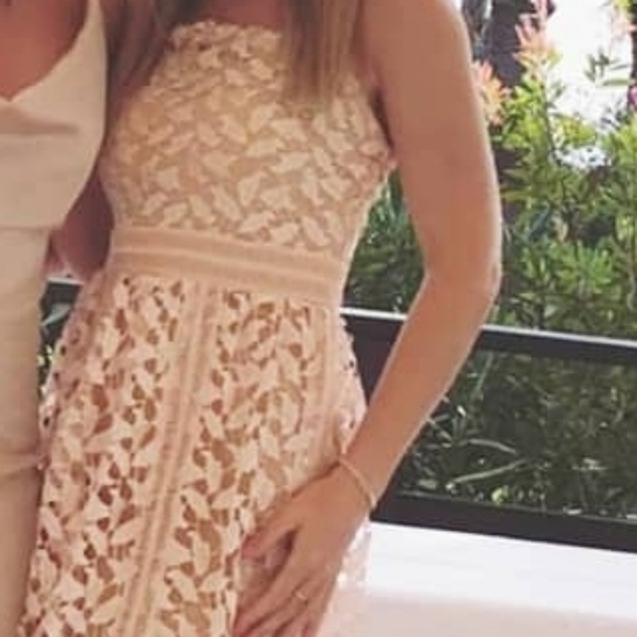 Nude dress - Picture 3 of 3